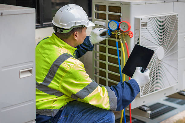 Professional Hvac technician working in Vincentown, NJ